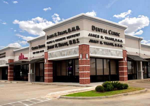 Building Retail 8138 S Kirkwood Rd